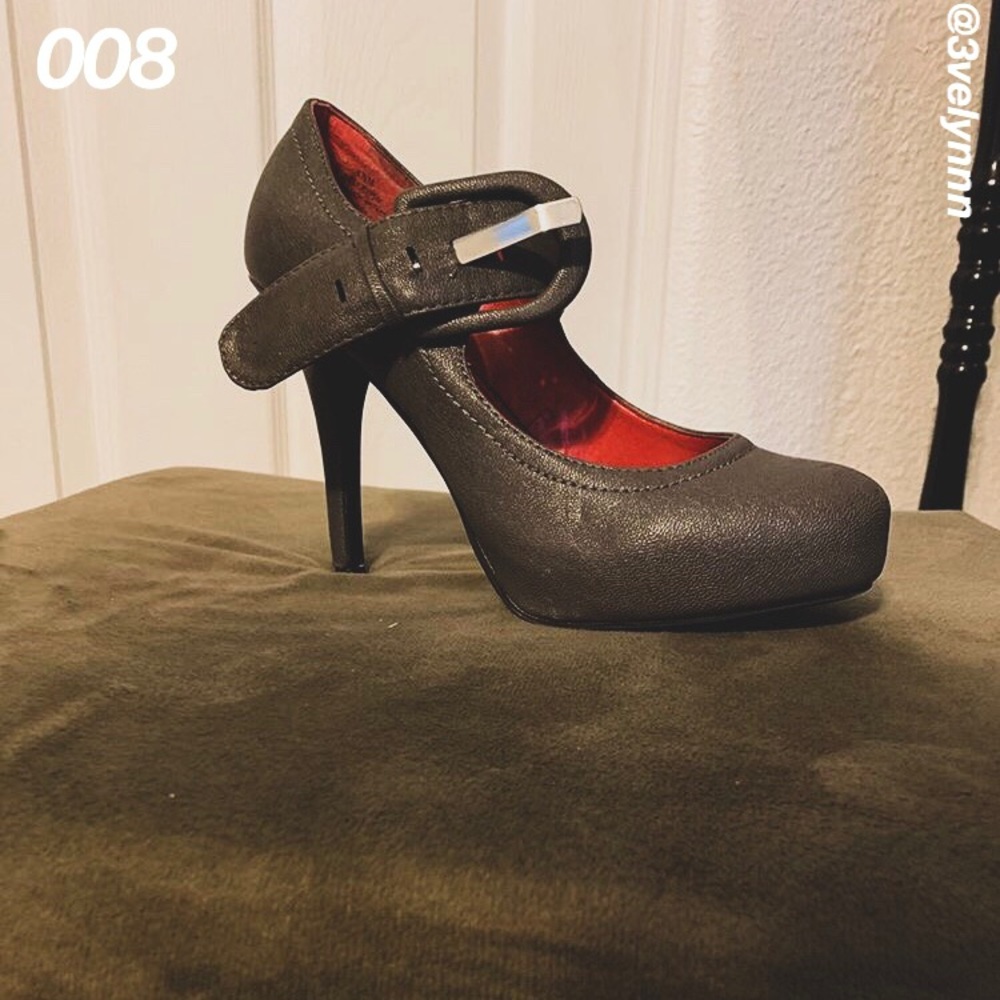 Strap on thin heels